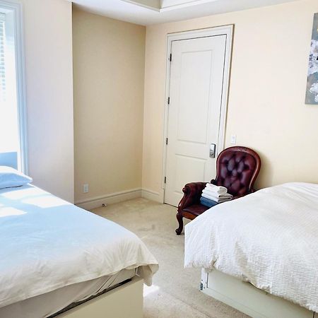 Vancouver Luxury Guesthouse Екстериор снимка